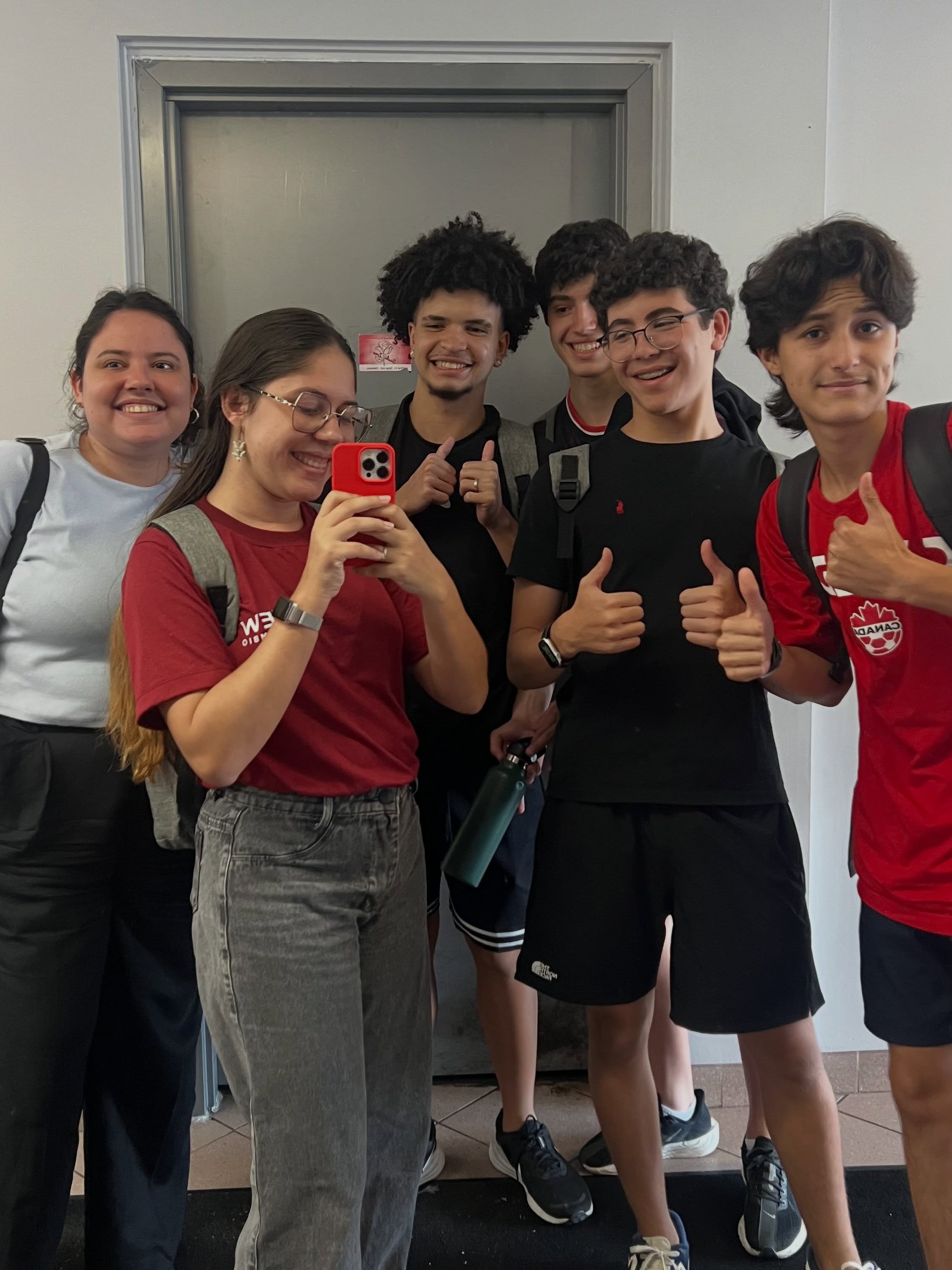 Grupo NEW Intercambio reunido em Toronto