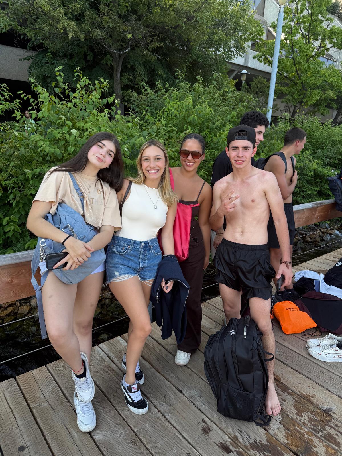 Grupo da NEW Intercambio em viagem